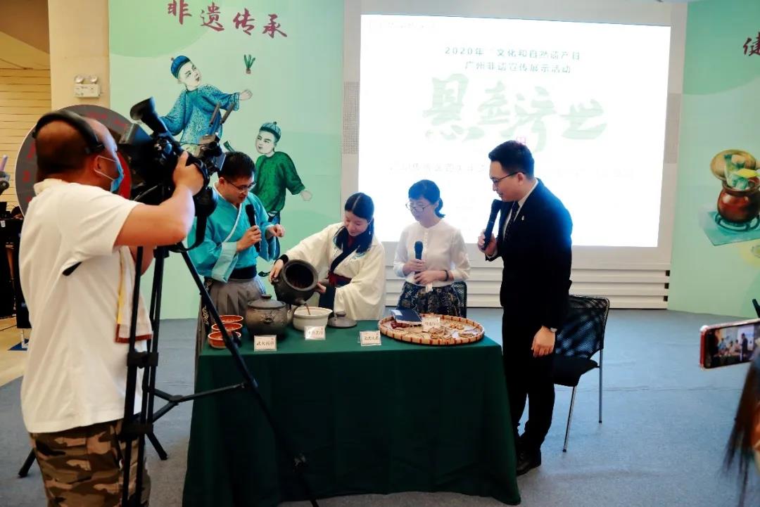 非遗日悬壶济世论抗疫，小柴胡直播首秀放色泽！！