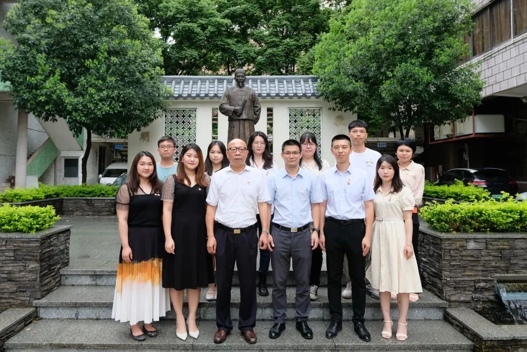 促交流 共开展——广药集团团委携必发7790团委赴敬修堂开展团务交流学习